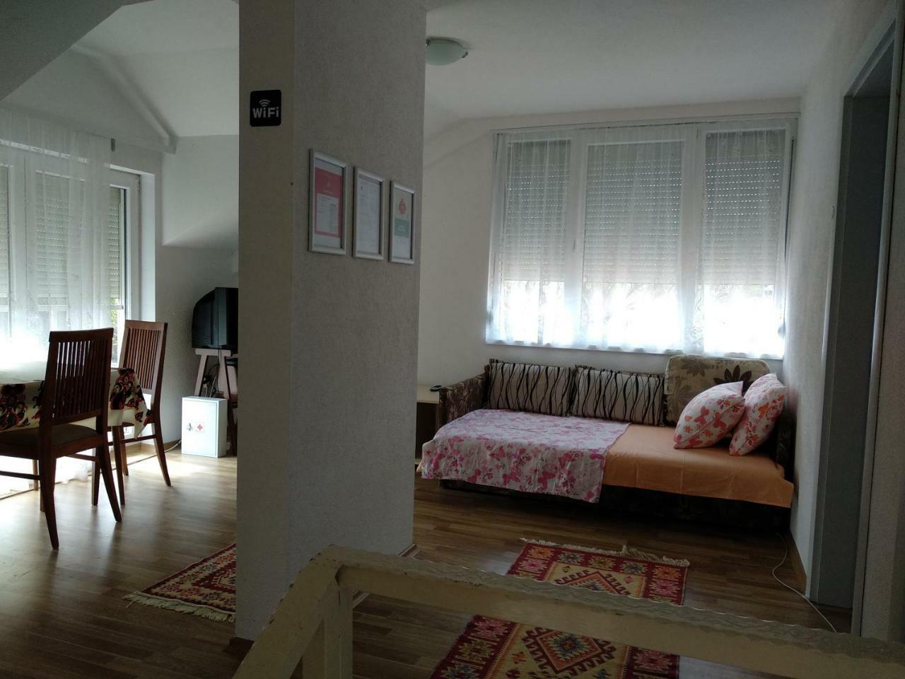 Family House Near Motorway 6 Guests 3 Bedrooms Veles Eksteriør bilde
